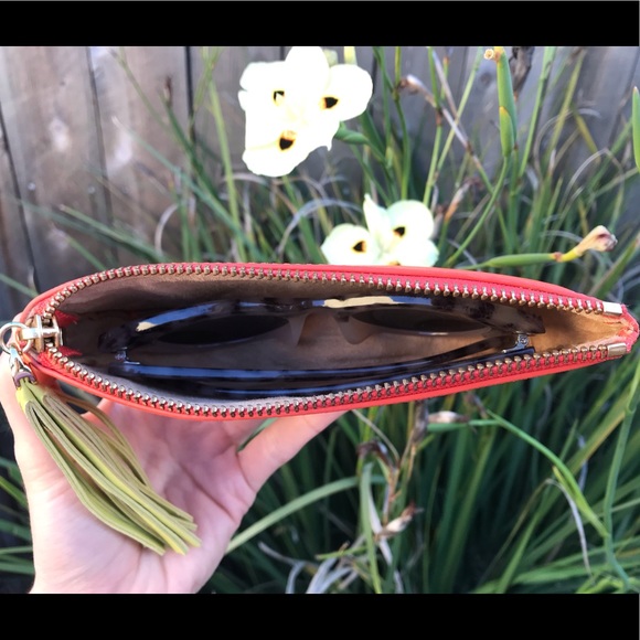 henri bendel Sunglasses Zipper Case - Picture 5 of 5